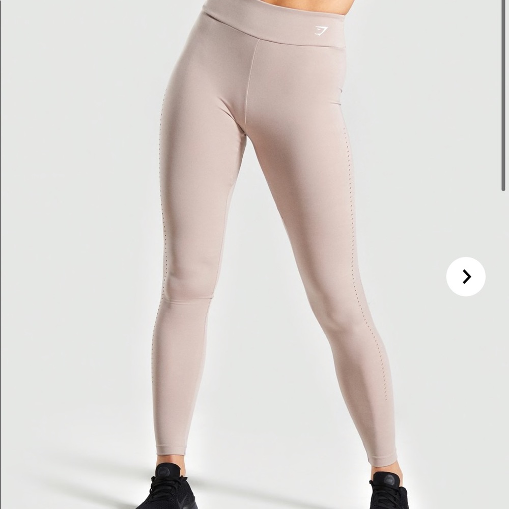 GYMSHARK- laser cut leggings